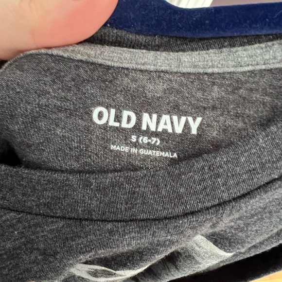 Old navy boys size small Christmas shirt - Picture 2 of 2